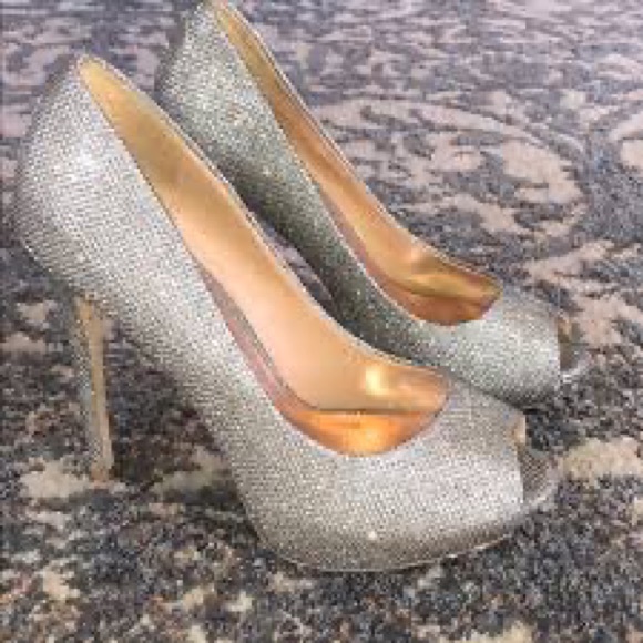Badgley Mischka iridescent glitter/shiny metallic heels (size 6).🌹 - Picture 2 of 16